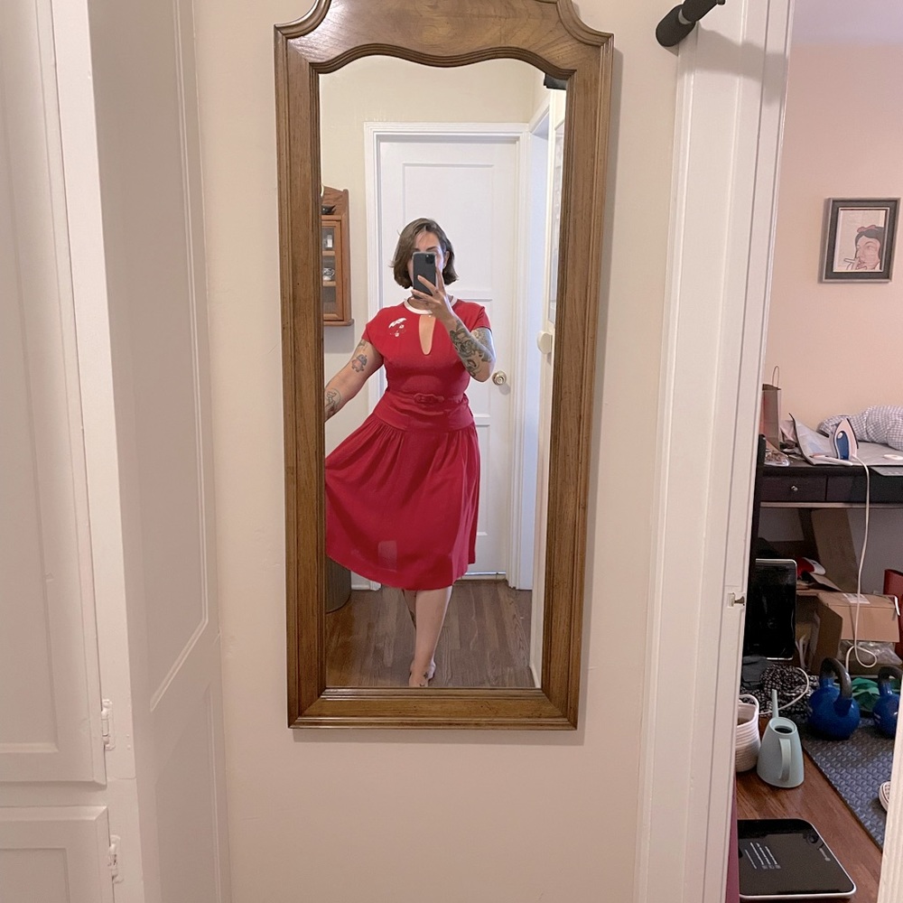 Red Beaded Rayon Pinup 50s Vintage Dress (modern size M-L) In Amazing Condition!